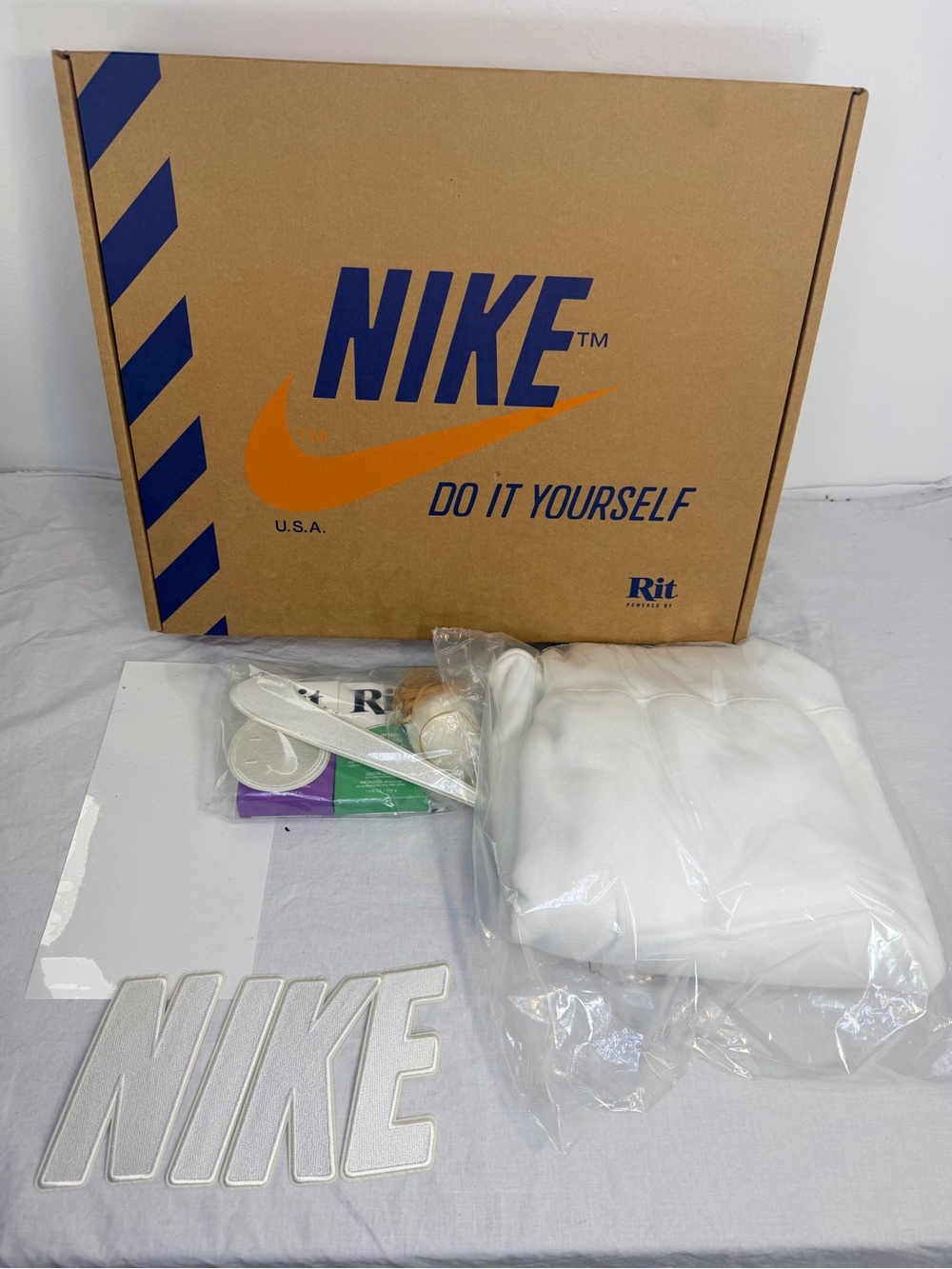 Nike x Rit Do It Yourself Sweatshirt Dye Kit Women’s Small New Complete